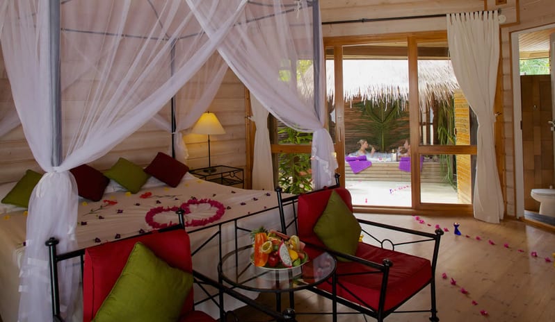 Kuredu Island Resort & Spa-Jacuzzi Beach Villa 01_1022